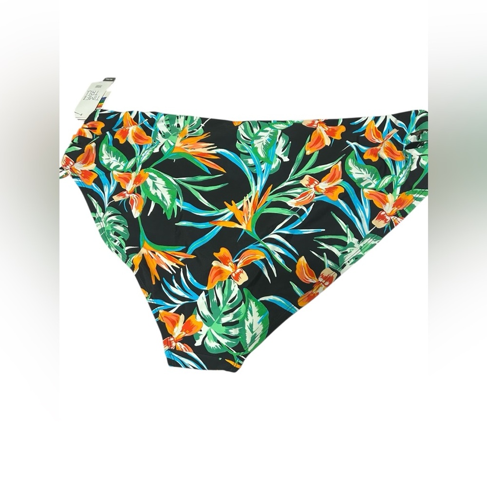 NWT Bikini Bottom    - Picture 12 of 16